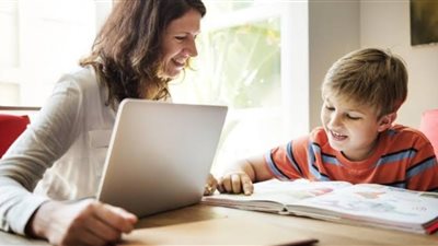 للأمهات.. إزاي أساعد طفلي يستعيد نشاطه مع بداية الفصل الدراسي الثاني؟