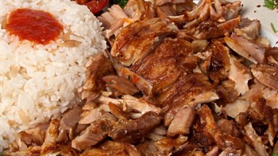 على الطريقة السورية.. مقادير وطريقة تتبيلة شاورما الفراخ