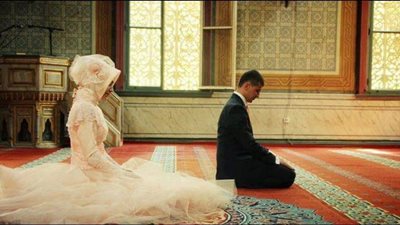 دعاء تحصين الزوجين في ليلة الدخلة وحُكم الصلاة قبل الجماع 