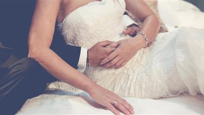 الألم والدم الغزير.. خرافات عن ليلة الدخلة لا علاقة لها بشرف البنت