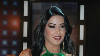 سمية الخشاب تدافع عن سيدات أوكرانيا في الحرب: «بلاش عبث»| فيديو