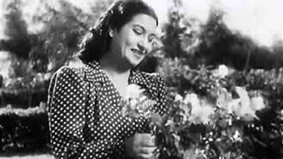 صباحك مع «هير نيوز» | «القلب يعشق كل جميل» لأم كلثوم