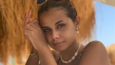 هل «منة عرفة» ضحية طليقها أم شريكة في أزماته؟