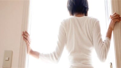 «بجاحة زوجة خائنة».. تقيم دعوى نفقة ضد زوجها رغم هروبها من المنزل مع عشيقها