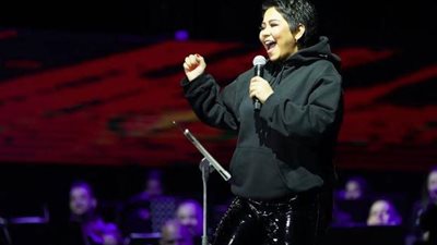 إطلالة غريبة لـ«شيرين عبد الوهاب» بحفل الكويت تعرضها لهجوم شديد 