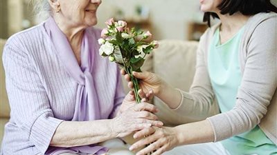 «لسنا بحاجة لعيد أم».. آراء مختلفة للأمهات حول الاحتفال بعيدهن