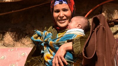 في عيد الأم.. لماذا يزيد حق الأمهات على الآباء في البر؟.. «الإفتاء» تجيب