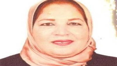 السيدة آمال محمد.. الأم المثالية ورحلة كفاح من الدبلوم إلى الدكتوراه