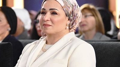 السيدة انتصار السيسي: الأم المصرية بطلة وشخصية محاربة من أجل أسرتها
