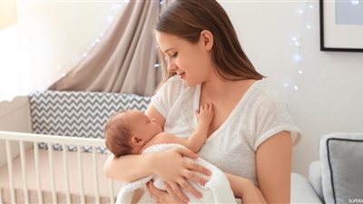 «من يتحمل تكاليف النفاس للزوجة؟!».. مناقشات ساخنة على «فيس بوك»