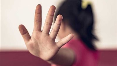 «اغتيال البراءة».. قهوجي استدرج طفلة بقطعة حلوى لهتك عرضها فنال جزائه