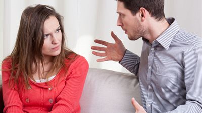 احذر عزيزي الزوج من إهانة زوجتك أمام الآخرين لهذه الأسباب