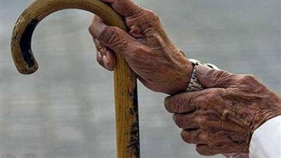 إجبار الأولاد على مقاطعة أهل أمهم وامتناع الأب عن تجهيز ابنته.. «الإفتاء» تُجيب