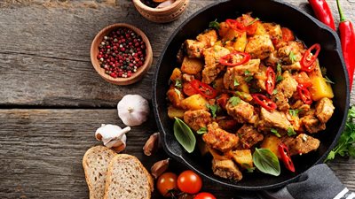 طريقة عمل «كباب الحلة» على سفرة رمضان 2022| فيديو جراف