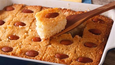 حلو رمضان.. طريقة تحضير صينية البسبوسة في المنزل زي المحلات