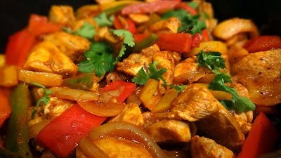 طريقة عمل «طاجن مكعبات الفراخ بالخضار» على سفرة رمضان 2022