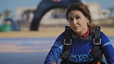 «في نجوم السماء» مي سليم تغني «يا حبيبتي يا مصر» بسماء مدينة الجلالة| فيديو