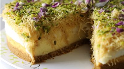 حلو رمضان.. طريقة عمل تشيز كيك الكنافة