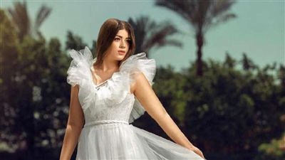 ليلى أحمد زاهر تطل بالأزرق الصارخ في حفلات سحور رمضان