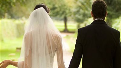 بنات الفيسبوك يرفعن شعار «لا لزواج الأقارب».. فتاة تسأل وأخريات يحذرونها!