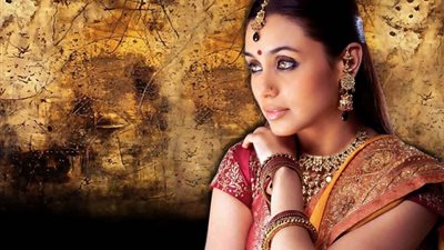 «قراءة الفاتحة على الحلويات» أغرب طقوس هنديات عدن في رمضان| فيديو جراف