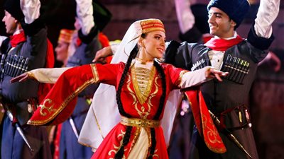 يفطرن على «شبسا بستا» ويتسحرن بـ«الحلوفة»..عادات وطقوس نساء الشركس في رمضان