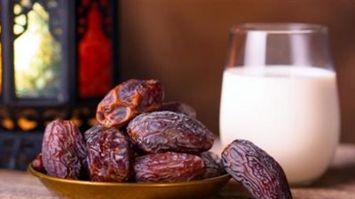 لا تفوتيه على الإفطار.. كنوز غذائية في كوب اللبن