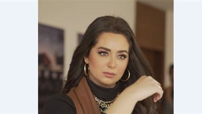 هبة مجدي تروّج لفخامة فساتين الجلد في «المداح 2».. والجمهور يرد| صور