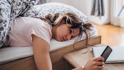 السر وراء ساعات النوم الزائدة في أيام العيد؟!.. أخصائية نفسية تجيب