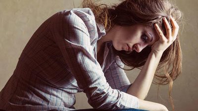 عزباء 48 سنة تسأل على «فيس بوك»: «ممكن أحلم بالحياة؟»