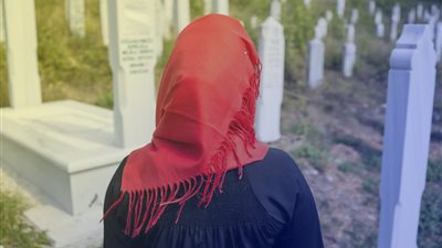 «الإفتاء» تحسم الجدل حول حكم زيارة المقابر في العيد