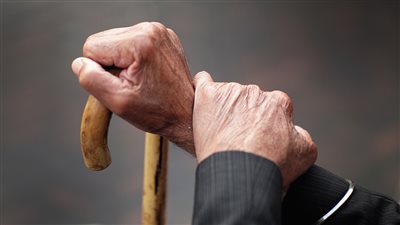 للهروب من وصمة «المطلقة».. فرص الزواج الثاني تنحصر بين «العجوز والمريض»