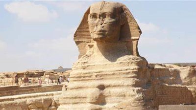 «أبو الهول نام».. مخاوف من قرب هلاك العالم.. ومصدر بالآثار: «الصور مزيفة»