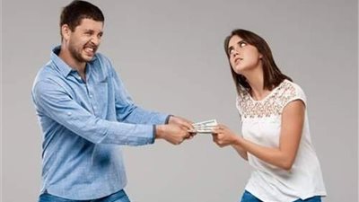 سوزان أمام المحكمة: زوجي البخيل رفض الإنفاق على ابنته وتجهيزها للزواج!