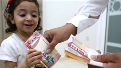 عيدية الولد أكبر من البنت.. استشاري نفسي يُحذر من التفرقة العنصرية وزرع الحقد