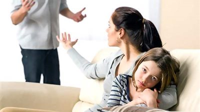 حكاية المطلقة والطالب.. المحكمة تفصل في نسب طفل عمره 6 أشهر