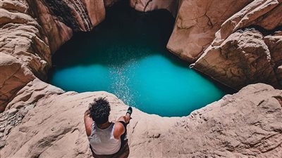 «حمام سباحة طبيعي وسط الجبال» وادي الوشواشي جنة الله في مصر