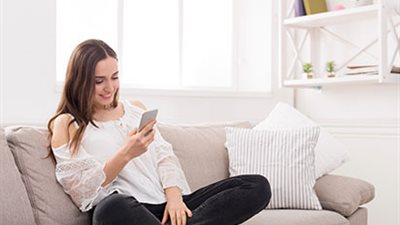 زوج يمنع زوجته من متابعة مواقع التواصل الاجتماعي والتعليقات: 