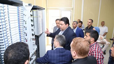 الرئيس التنفيذي للمصرية للاتصالات يتفقد أعمال تطوير الشبكة بالقاهرة الجديدة