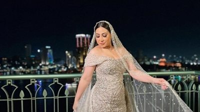 «بعد فرحها» أول ظهور للمطربة بوسي بزفاف ابنة مدحت العدل| فيديو