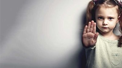 «49% في بعض البلاد».. تشويه الأعضاء التناسلية تحت غطاء ختان الإناث