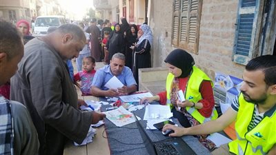 القوافل الطبية التابعة للمجلس القومي للمرأة تصل لمحطات الصعيد