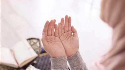 هل المرأة الحائض نجسة؟.. «الإفتاء» تُجيب