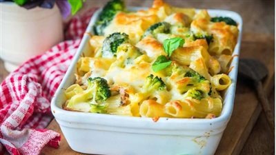 وصفة اليوم| طريقة عمل صينية مكرونة بالبروكلي والبشاميل