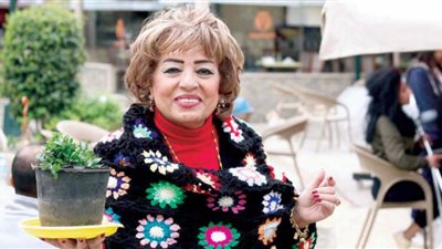 الوقت لم يفت.. فتيات ينتجن فيلما لنجاحات سيدات بعد سن الـ 60| صور