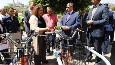 الساعة بجنيه.. محافظة القاهرة تُنشئ مسارًا للدراجات وتتيحها للإيجار