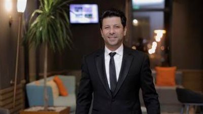 إياد نصار يدخل 