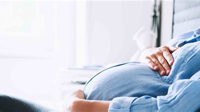 تفسير حلم الحمل في سن اليأس وعلاقته بحزن يخيم على العائلة