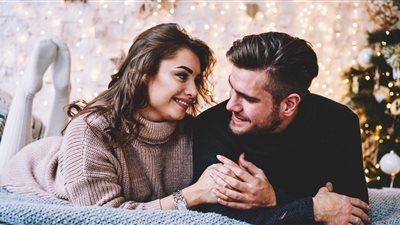 كلمة «مُزة» ورأي الدين في استخدامها لمغازلة الرجل زوجته؟