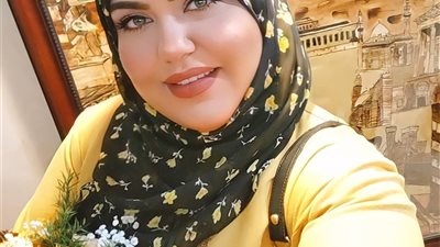 الرسم بالدقيق والقهوة.. إسراء تحاكي أفلام هوليوود وتجسد عاصفة ثلجية حقيقية| صور